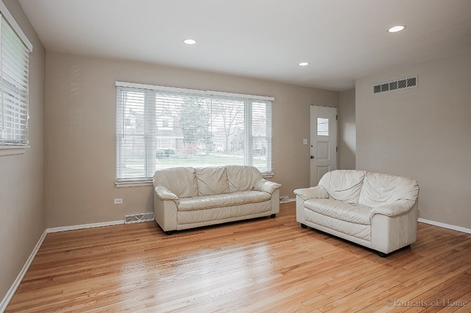 638 Prairie Ave, Downers Grove, IL 60515
