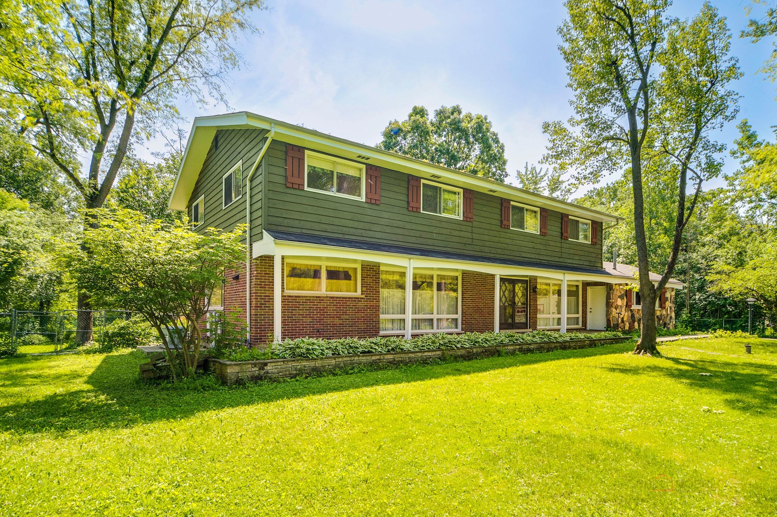 1375 Kenilwood Ln, Bannockburn, IL 60015