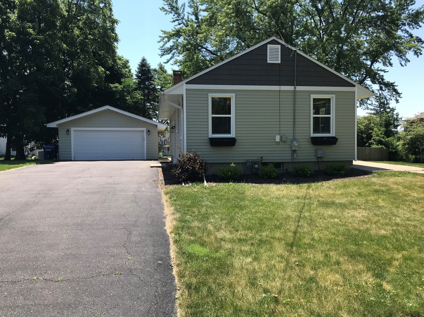 231 Reader St, Elburn IL  60119-8934 exterior