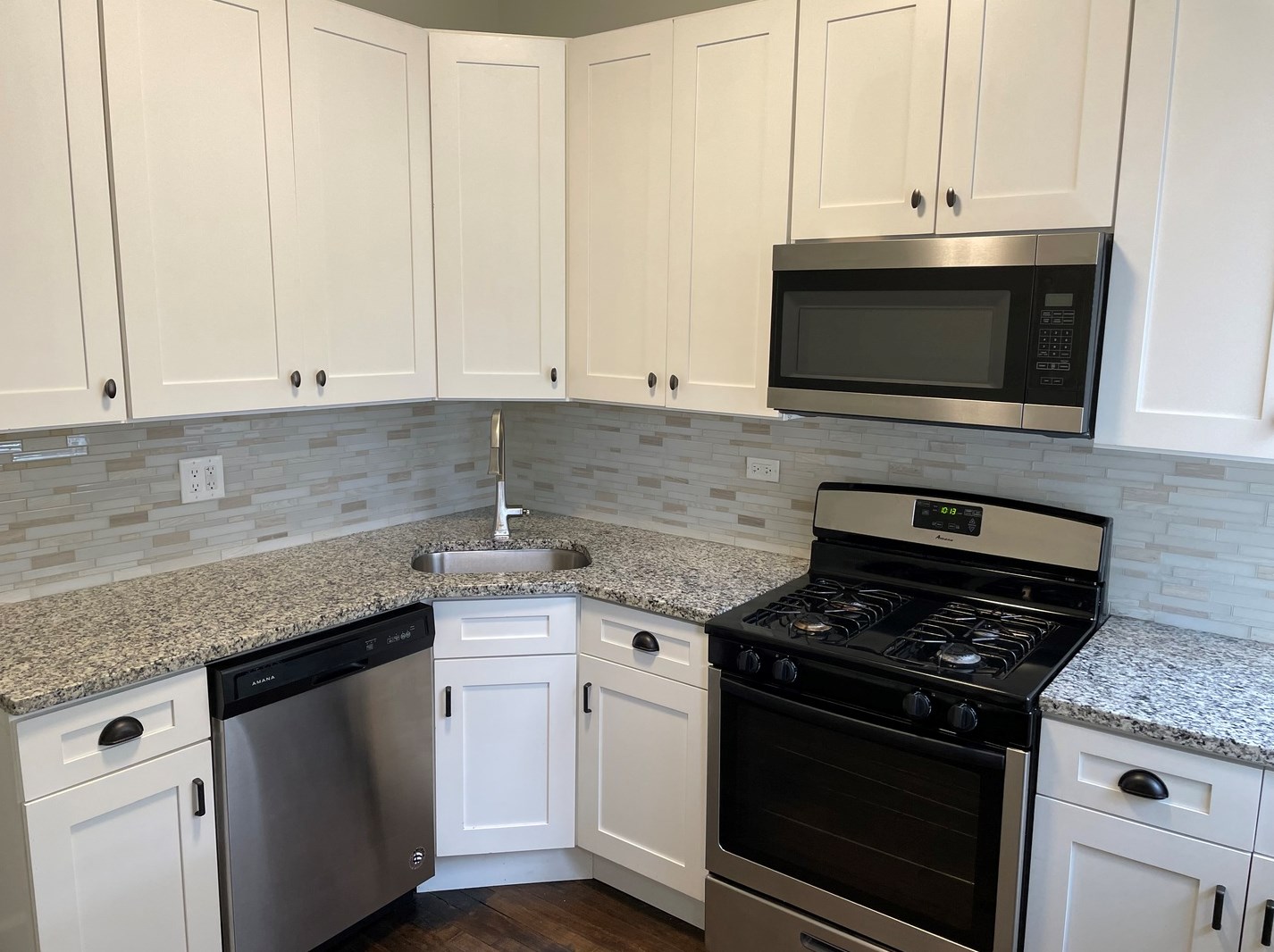 6434 S Eberhart Ave #1, Chicago, IL 60637