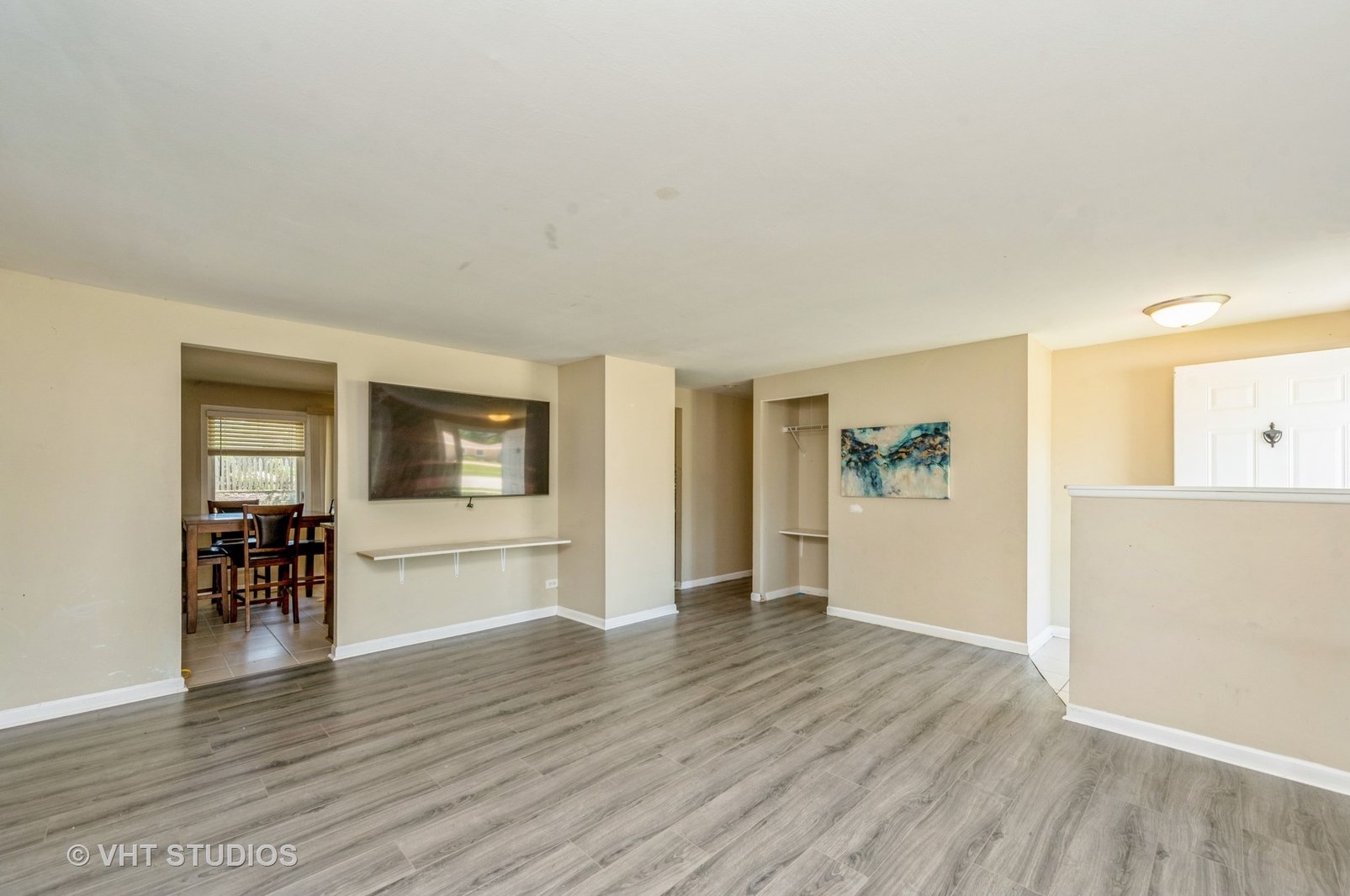 128 Hartford Dr, Schaumburg, IL 60193-3942