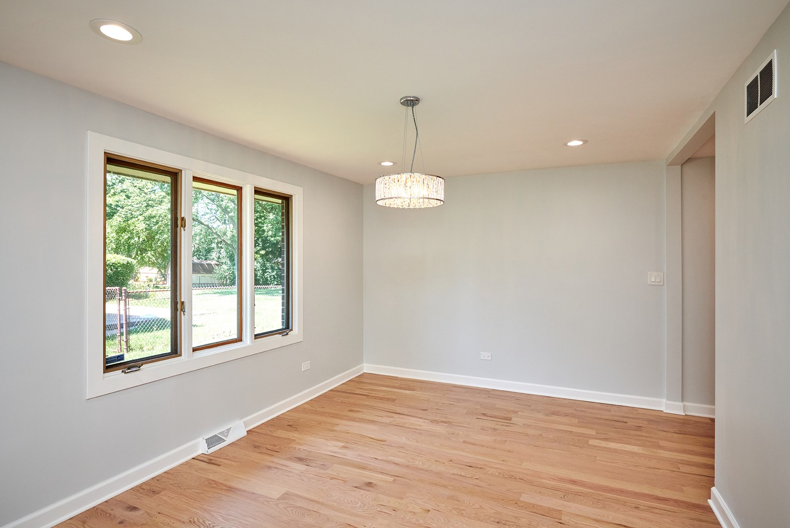 1310 67th Pl, Downers Grove IL  60516-3326 exterior