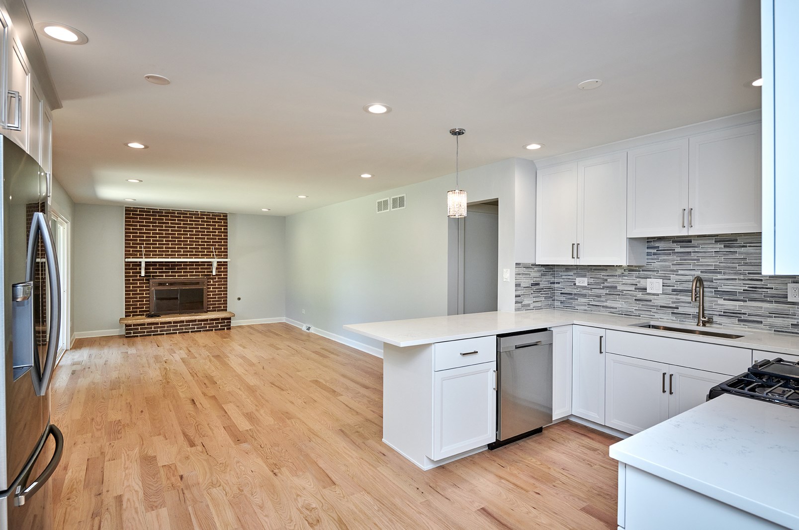 1310 67th Pl, Downers Grove IL  60516-3326 exterior