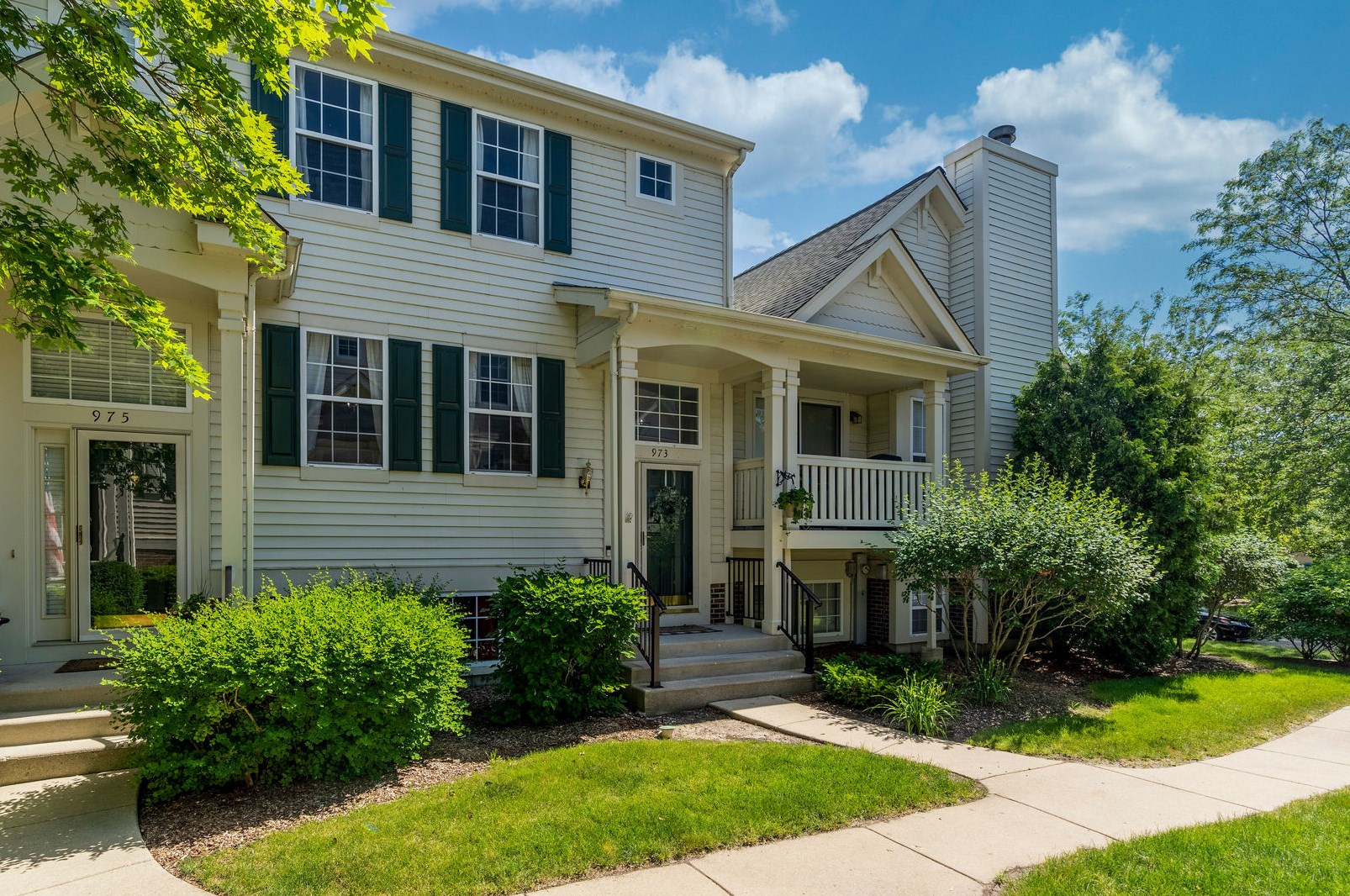 973 Manchester Cir, Volo, IL 60030-3341