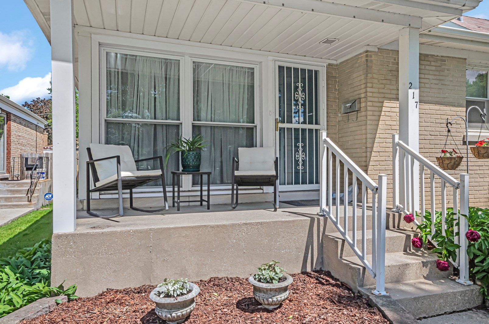 217 Grey Ave, Evanston, IL 60202-3627