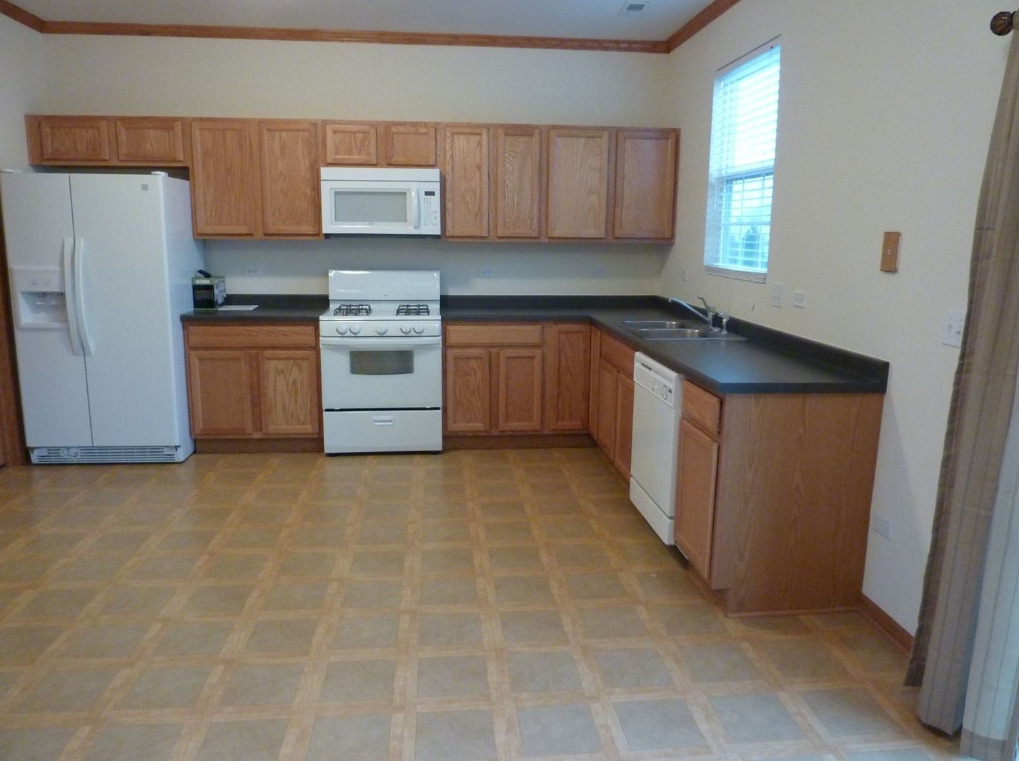 238 Alder Creek Dr, Romeoville IL  60446-5341 exterior
