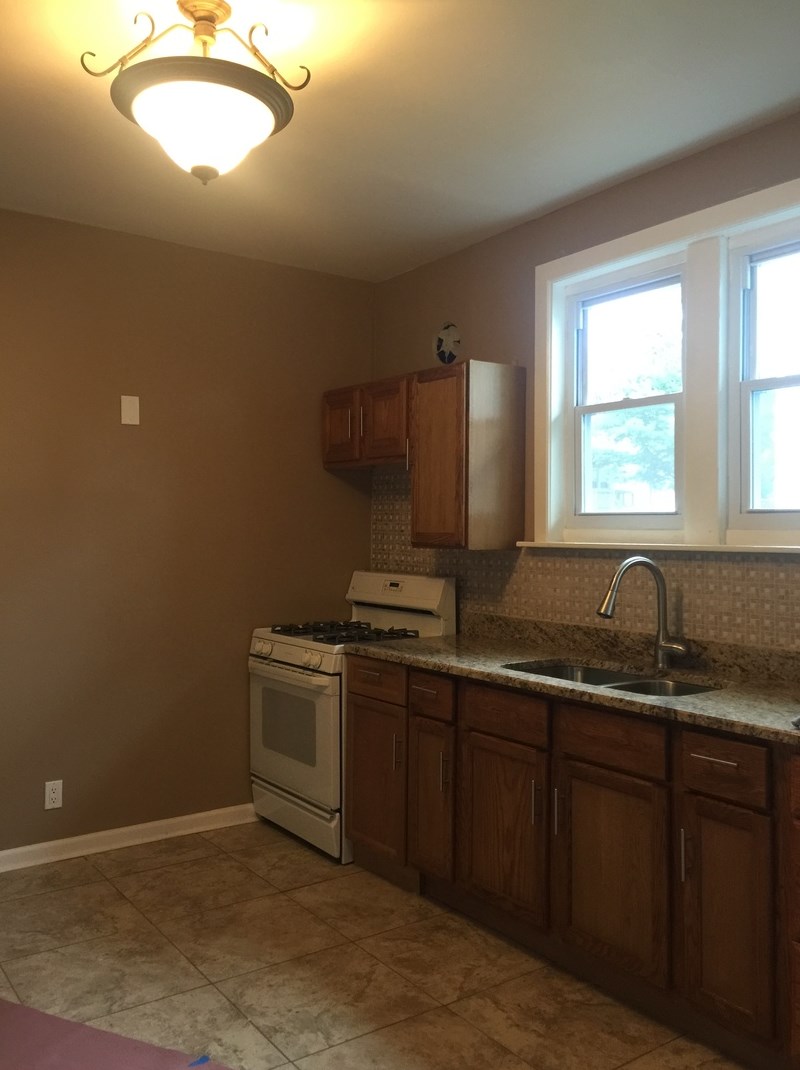 8330 S Buffalo Ave #1f, Chicago, IL 60617