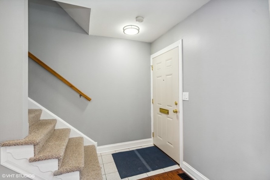1732 Bristol Walk, Hoffman Estates, IL 60169
