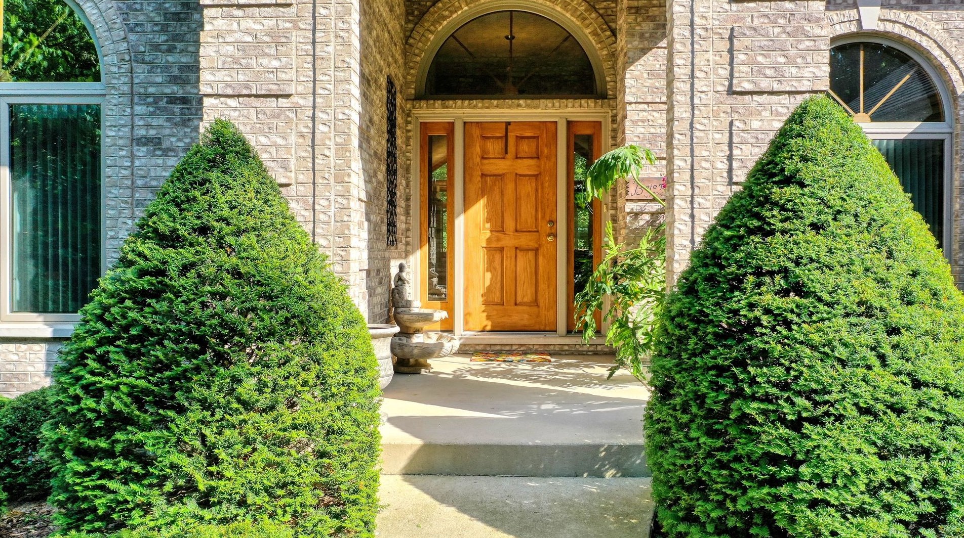 10606 Red Hawk Ln, Spring Grove, IL 60081