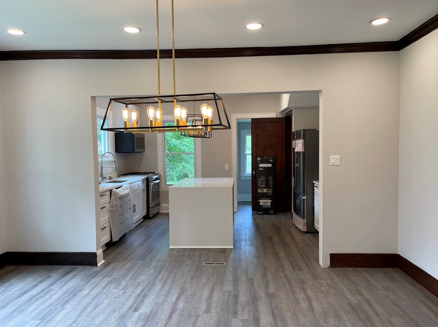 422 S Madison St, Oak Brook, IL 60521
