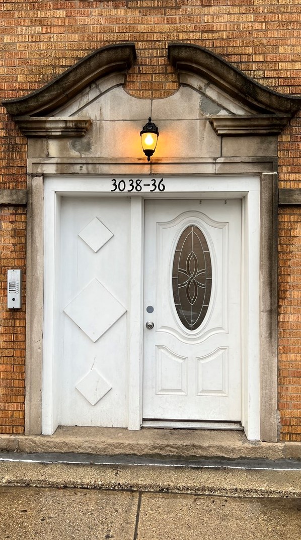 3036 W Cullom Ave # 1, Chicago, IL