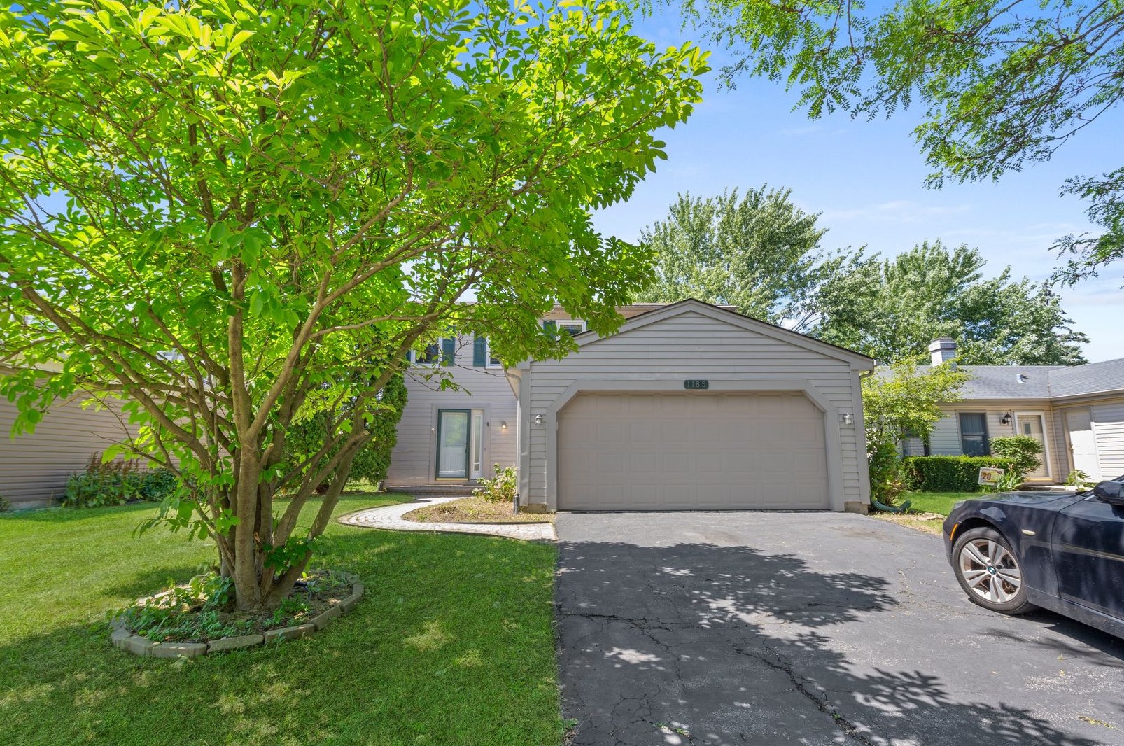 1185 Dogwood Ln, Aurora, IL 60504-5856