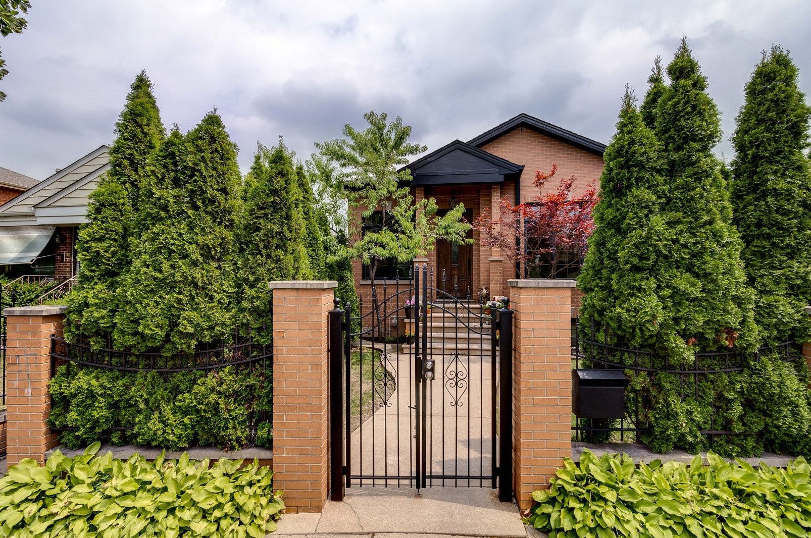 6033 N Jersey Ave, Chicago, IL 60659