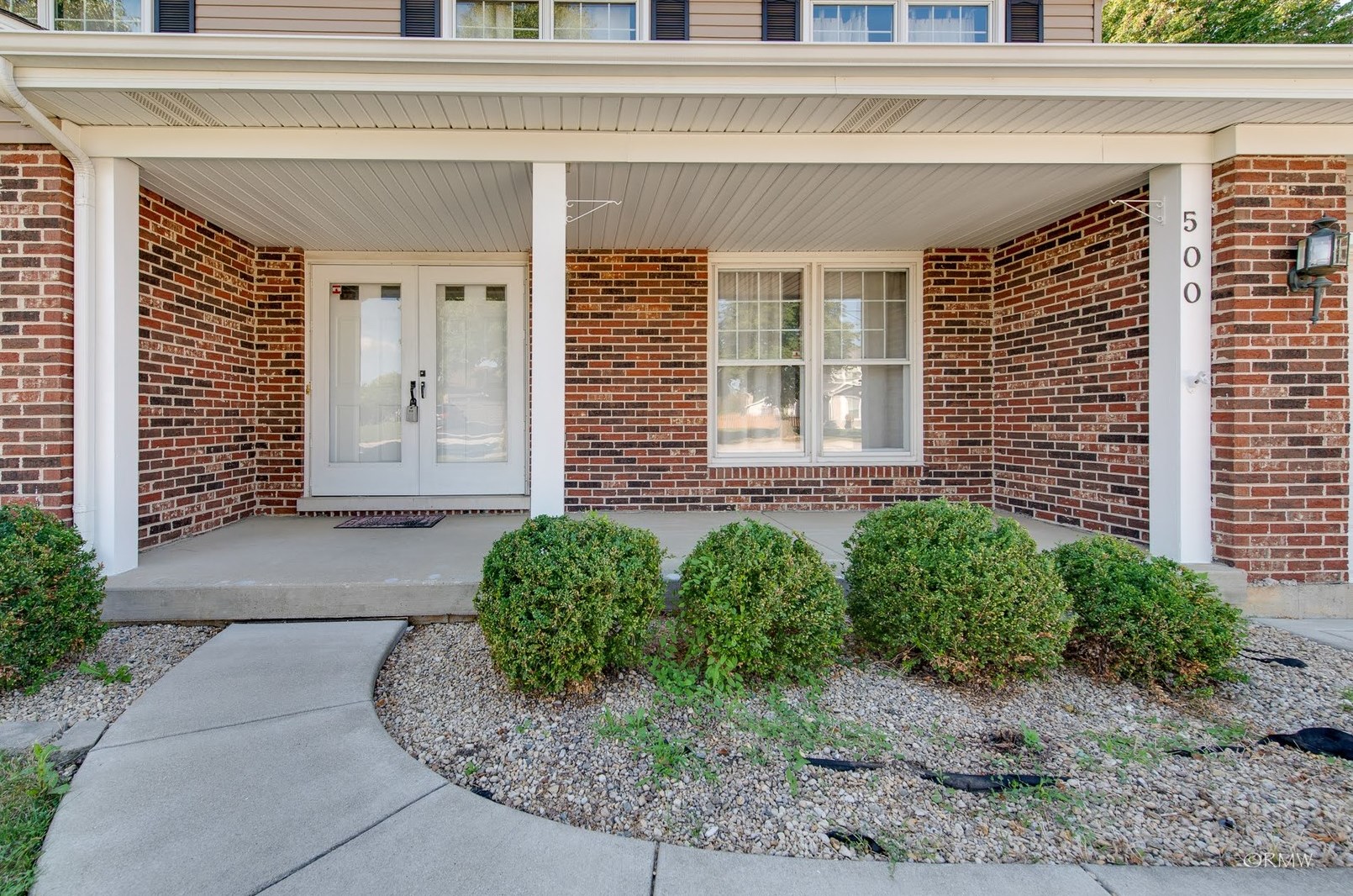 500 Governors Dr, Schaumburg, IL 60193-2868
