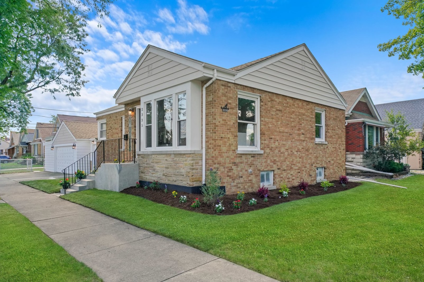 2335 14th Ave, North Riverside, IL 60546-1068
