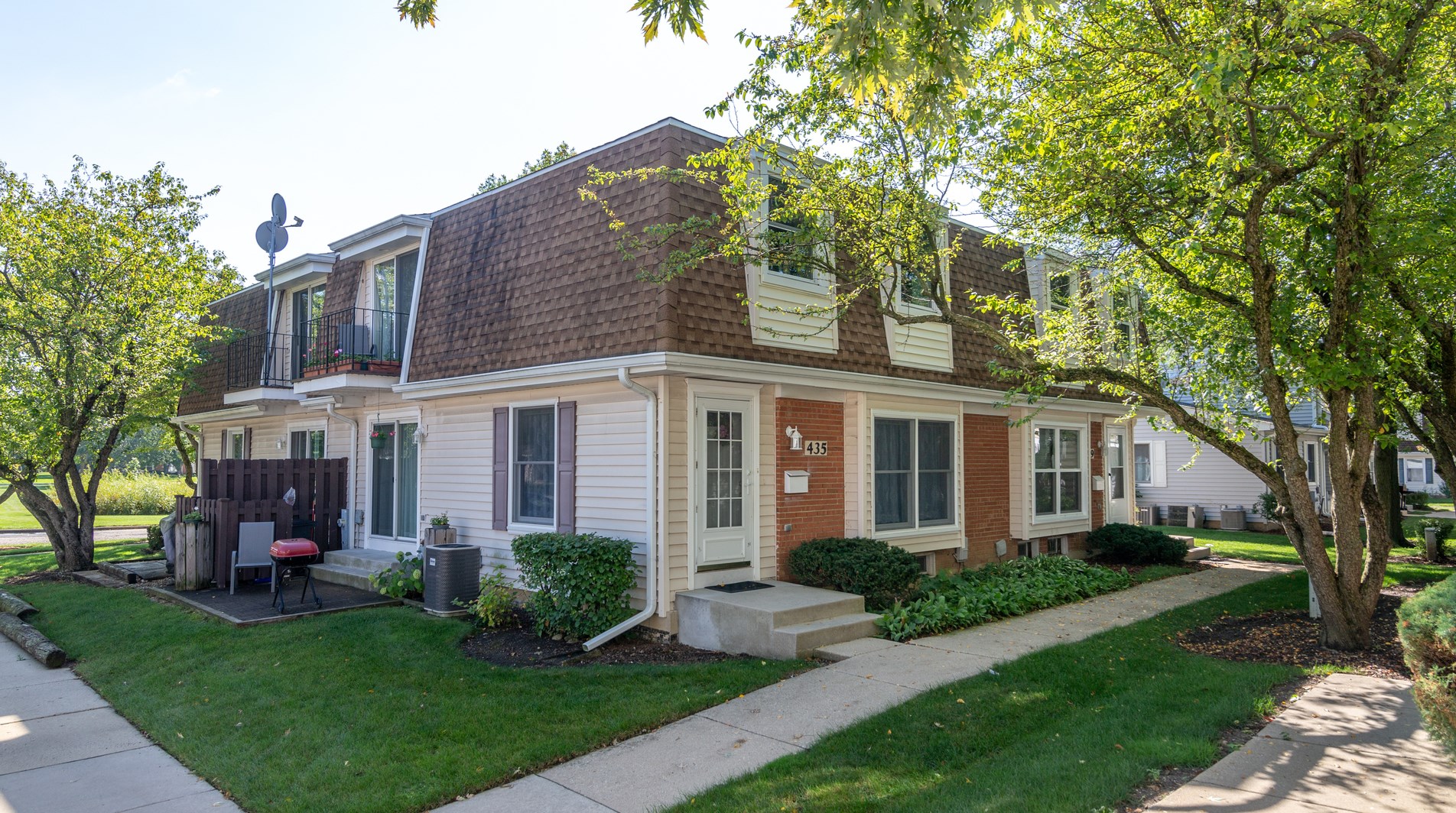 439 Lear Ct, Schaumburg, IL 60194-2534