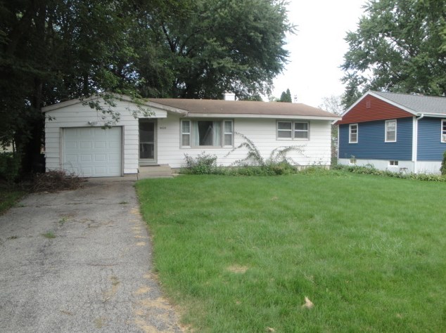 4418 Parkway Ave, Volo IL  60050-3782 exterior