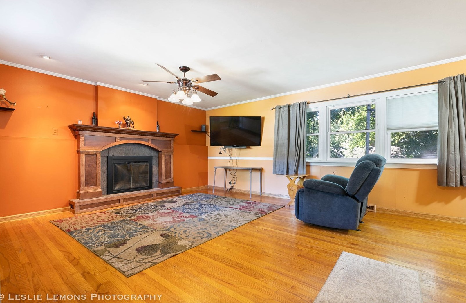 216 Fairmont Dr, Dekalb, IL 60115-2332