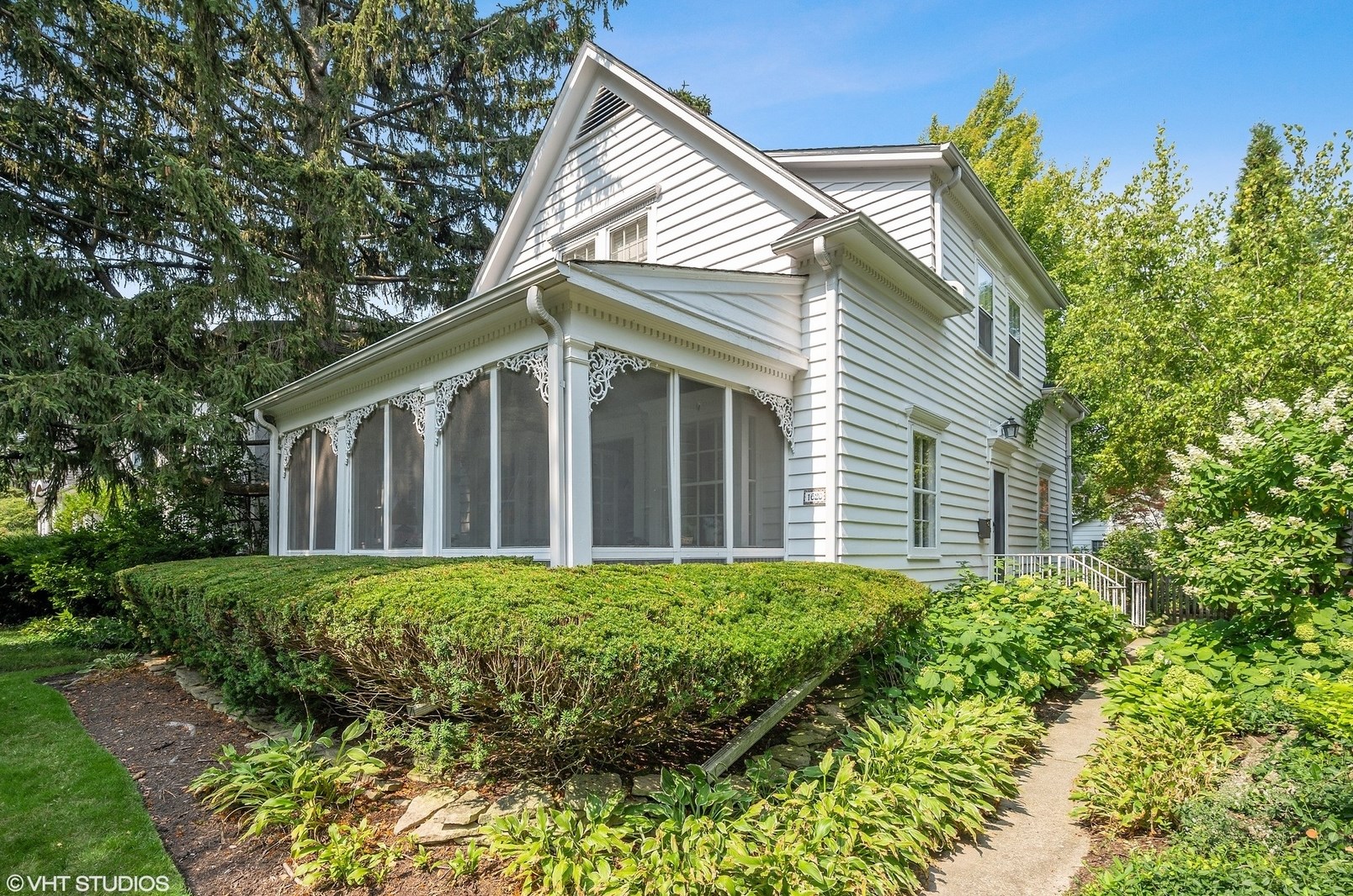 1620 Highland Ave, Wilmette, IL