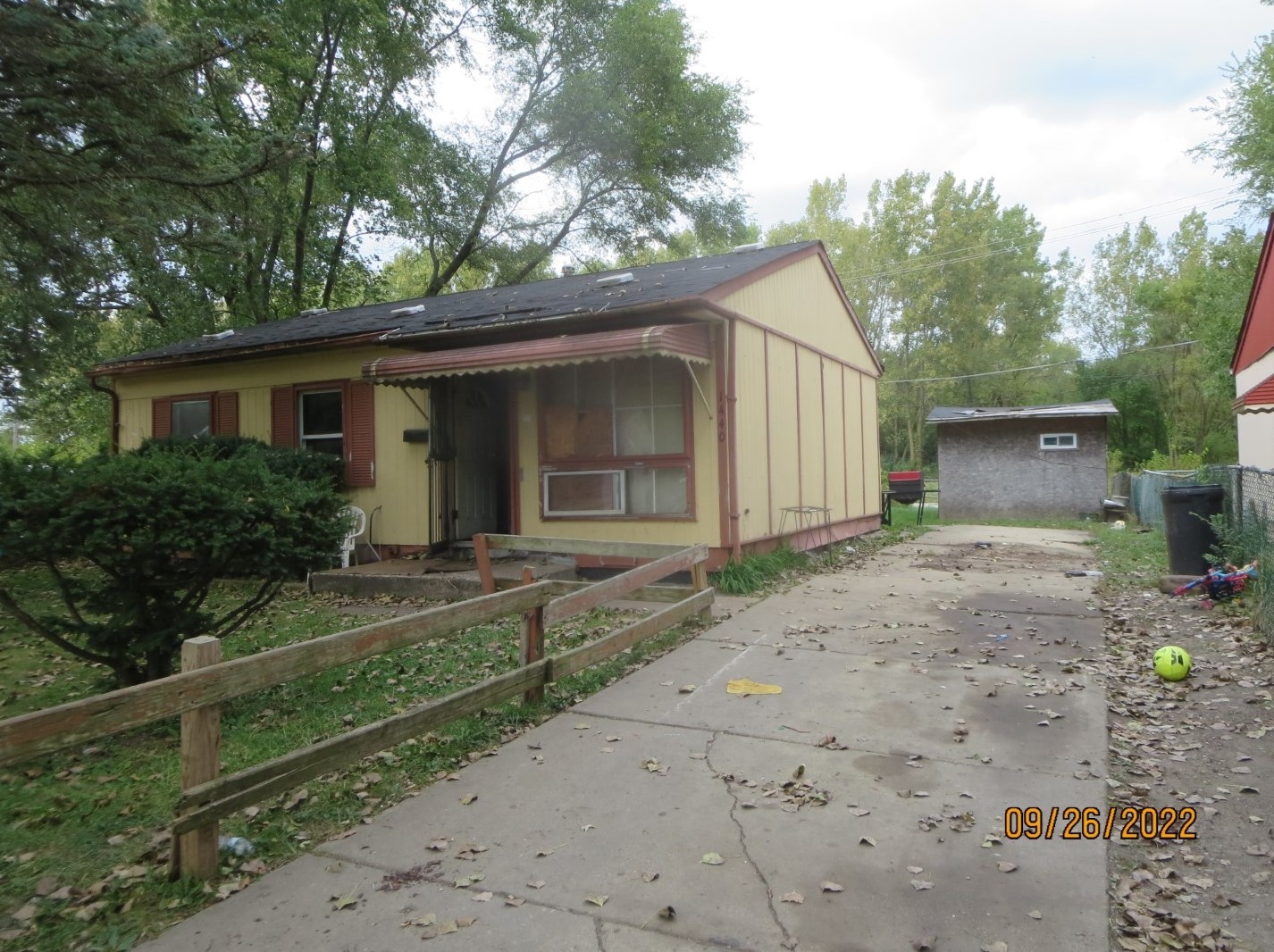 1440 Embassey Ln, Chicago Heights, IL 60411-3047
