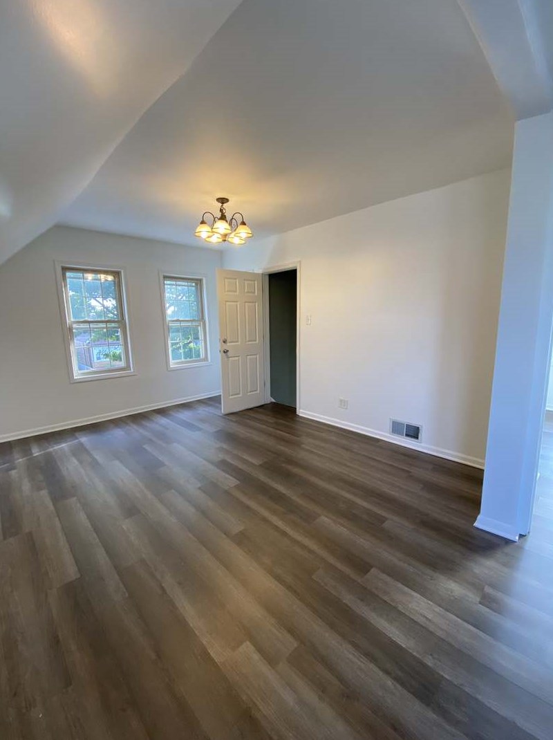 5652 W 64th St #2, Chicago, IL 60638