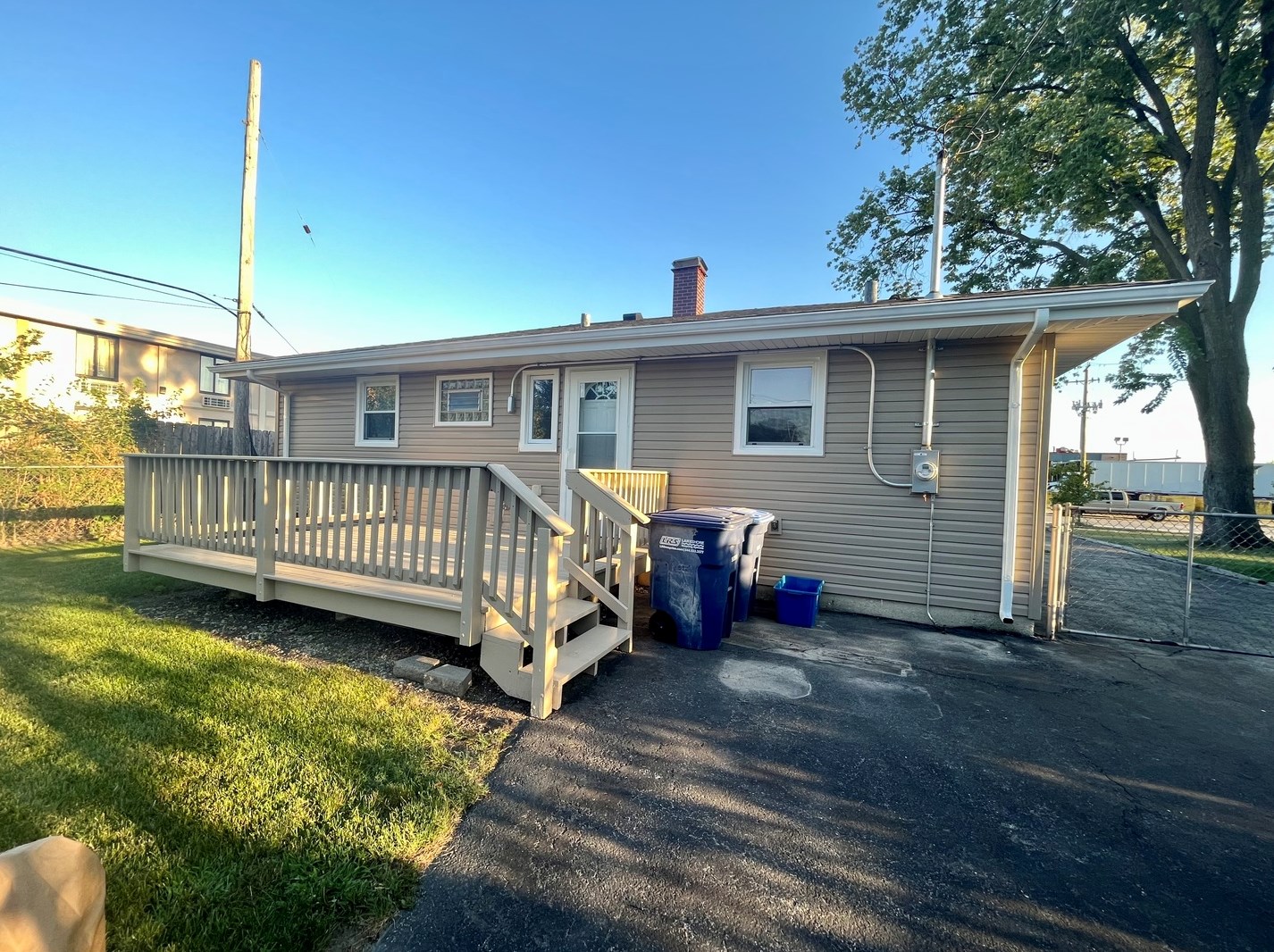 464 Armitage Ave, Melrose Park IL  60164-1803 exterior