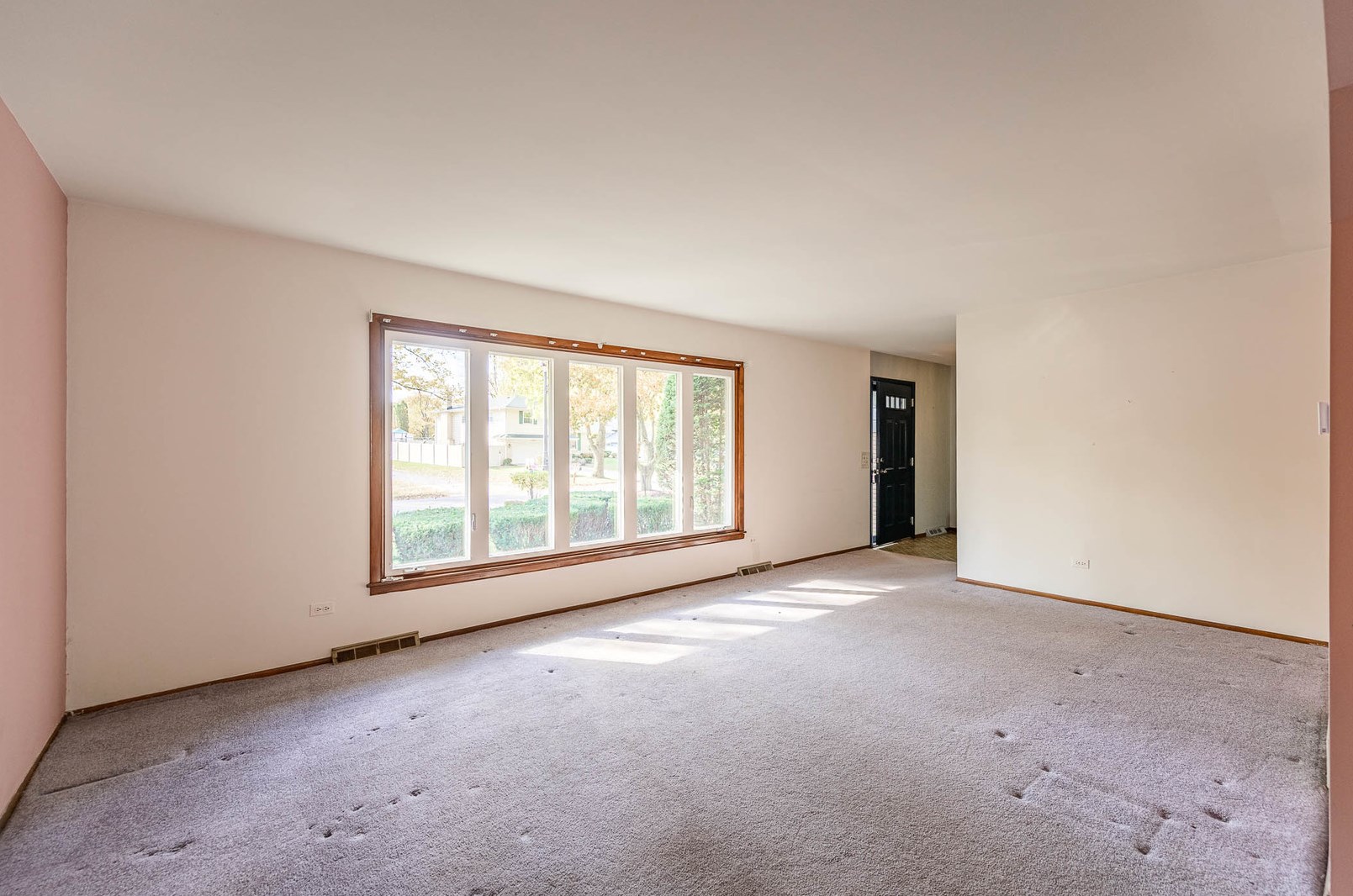 2106 Midhurst Rd, Downers Grove, IL 60516-2527