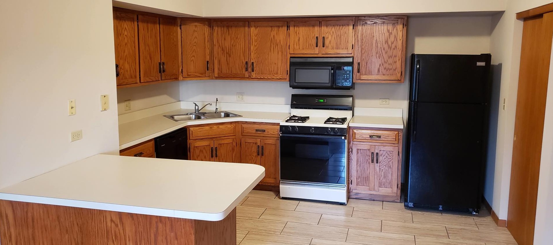 1101 E Division St #2d, Romeoville, IL 60441