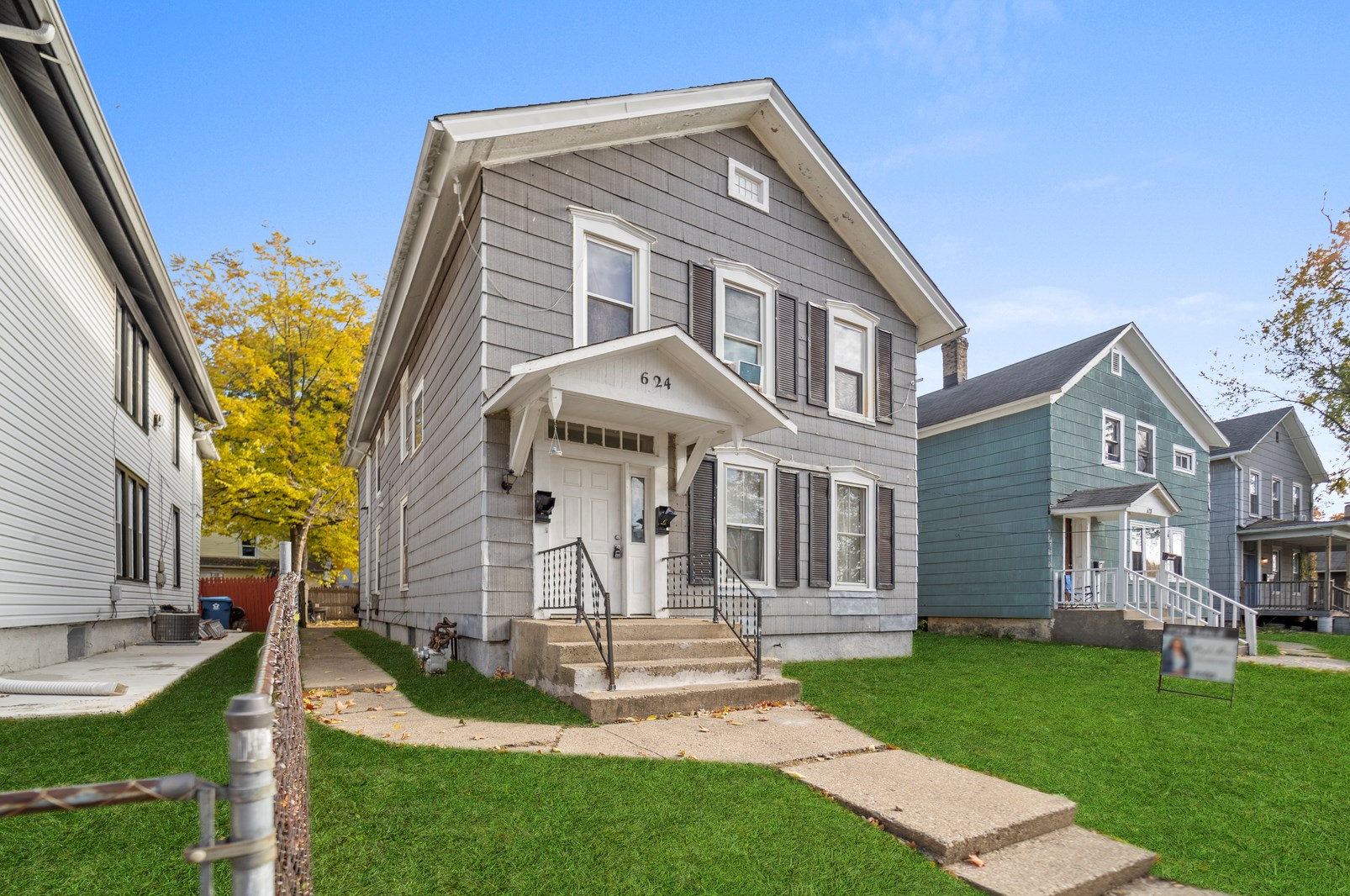 624 Lincoln Ave, Aurora, IL 60505-2113