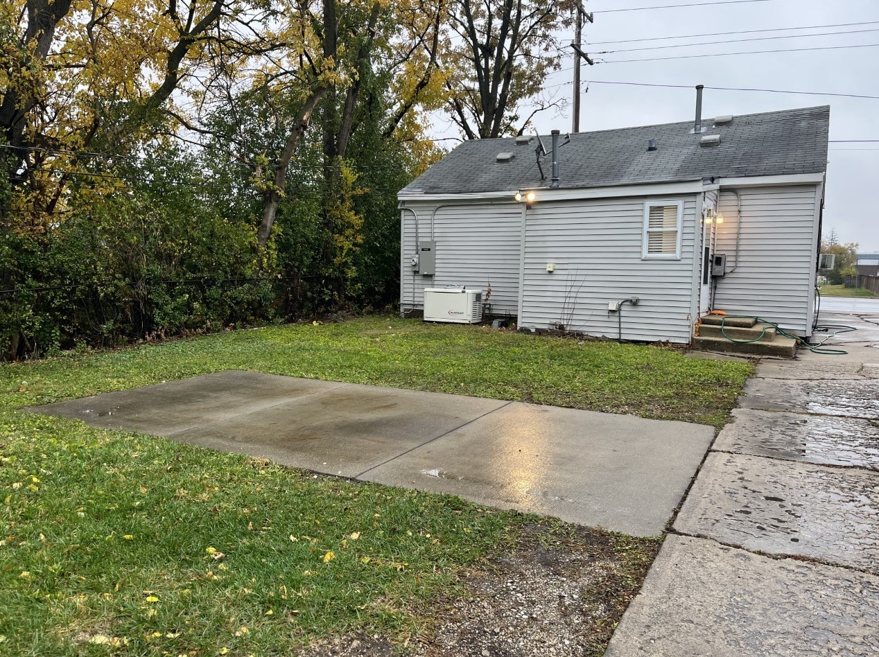4028 N Cass Ave, Westmont, IL 60559
