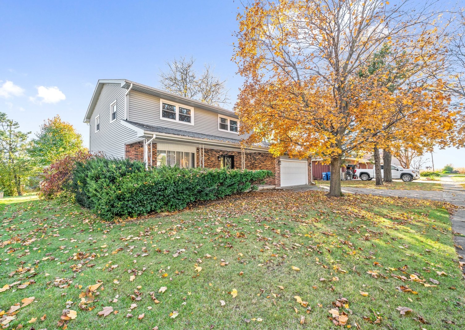 104 Mattek Ave, Dekalb, IL 60115-4625