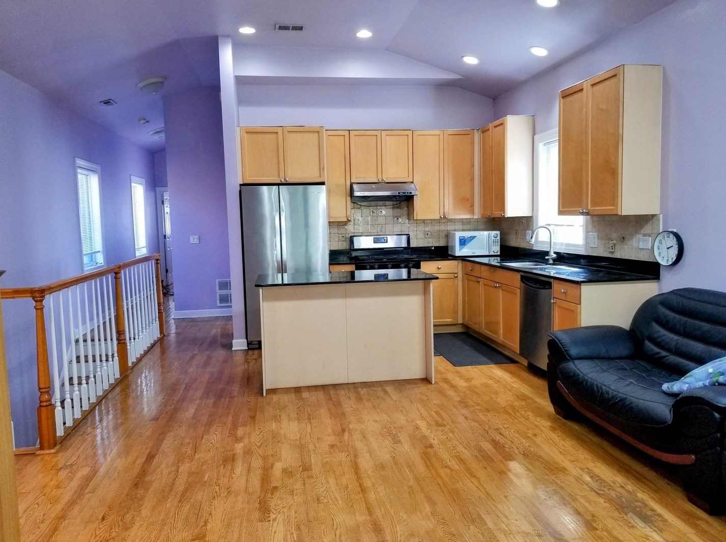 225 W 25th Pl # 3, Chicago, IL