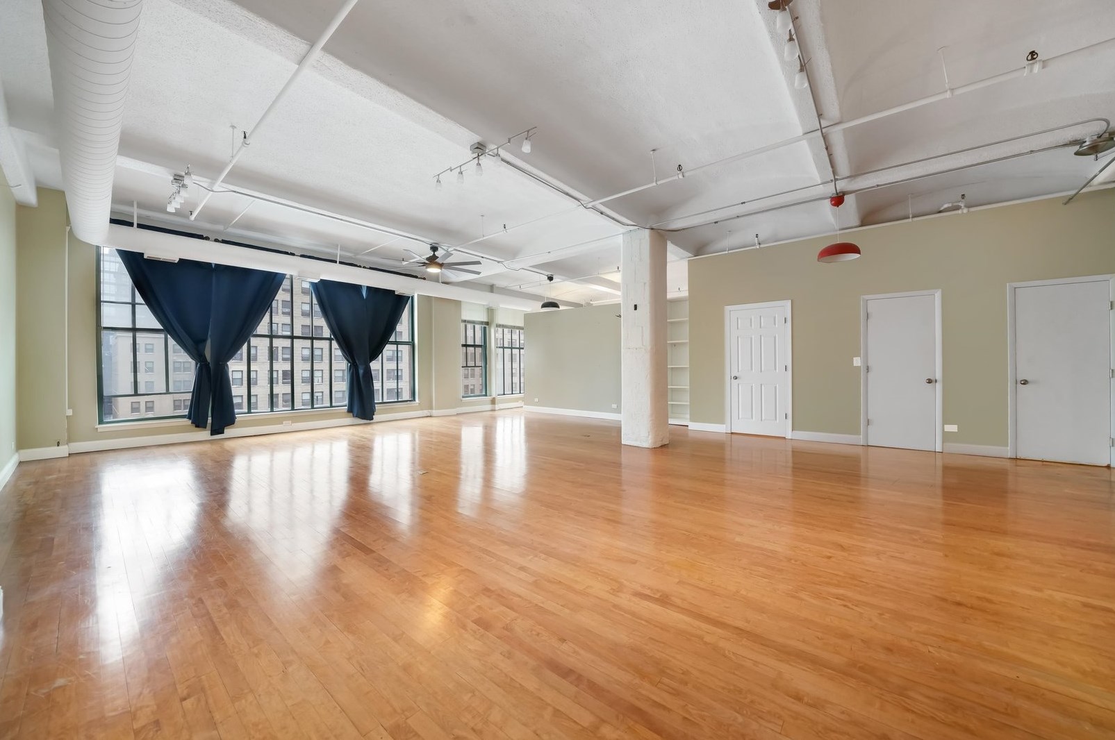 633 S Plymouth Ct #702, Chicago, IL 60605