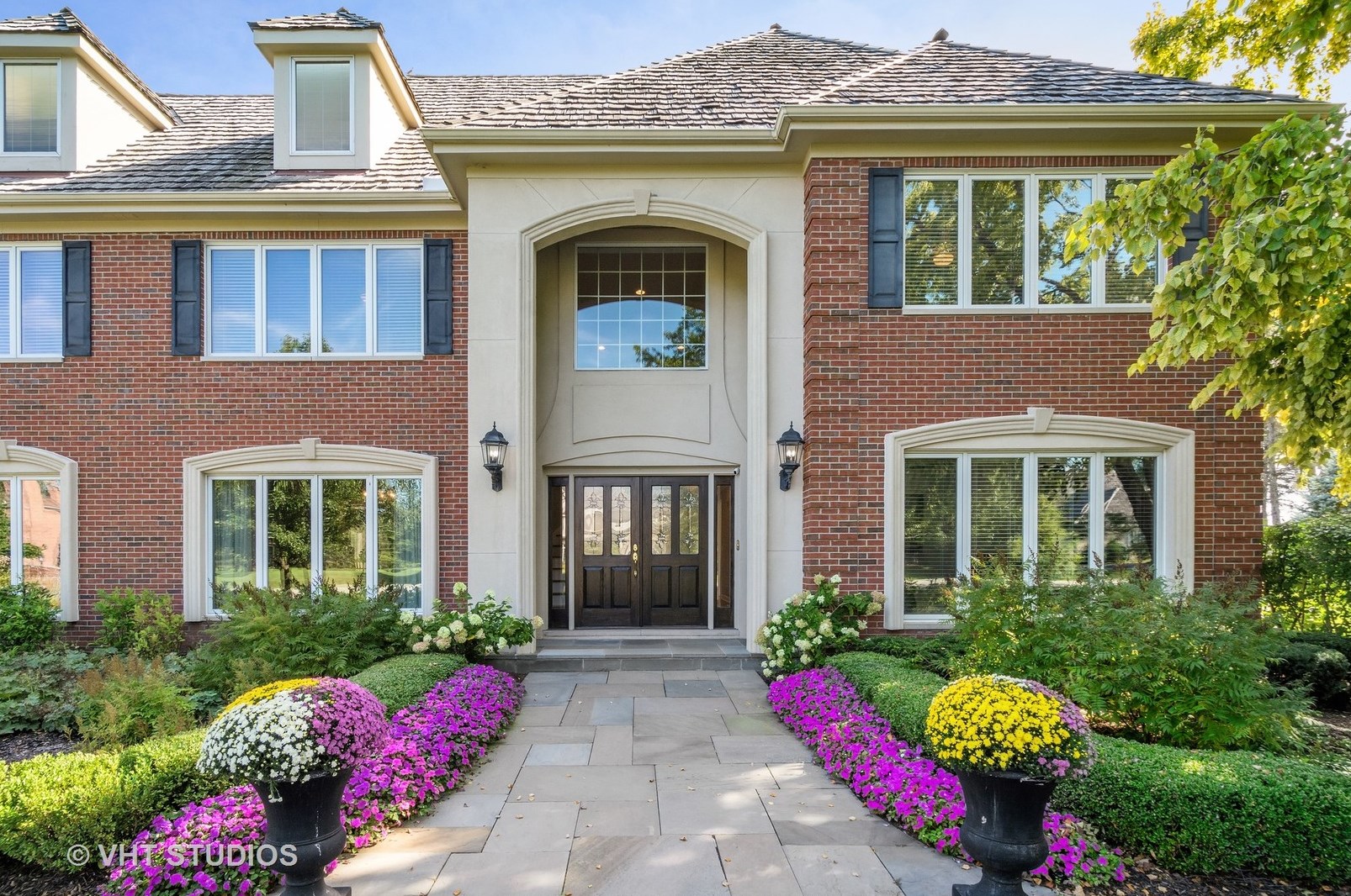 1097 Glencrest Dr, Hoffman Estates, IL 60010-5665