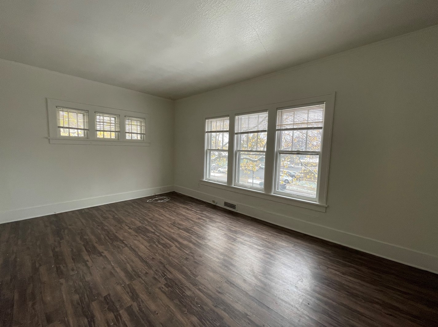 156 S Lincoln Ave #2, Aurora, IL 60505