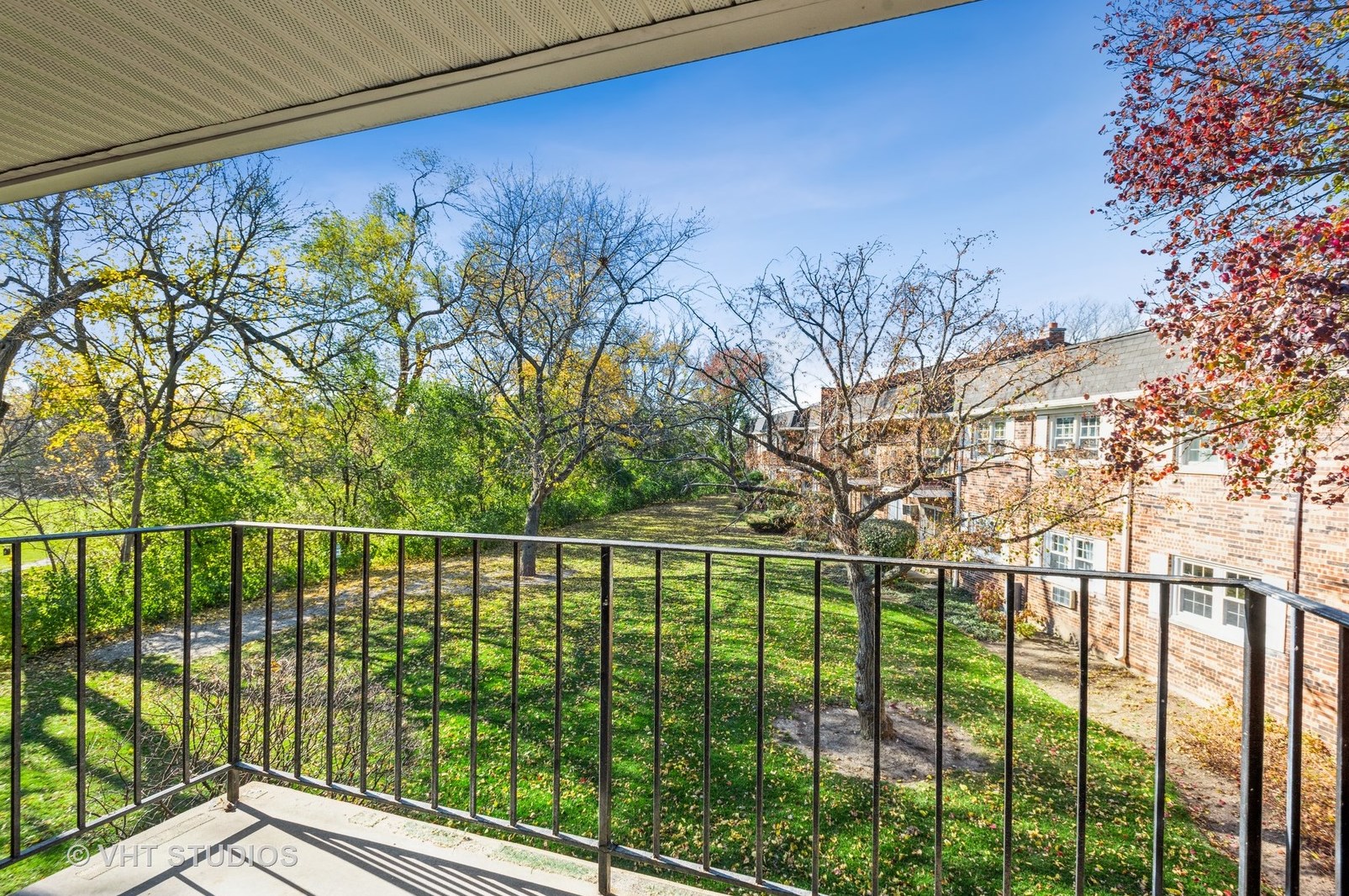 2423 Ogden Ave, Downers Grove IL  60515-1710 exterior