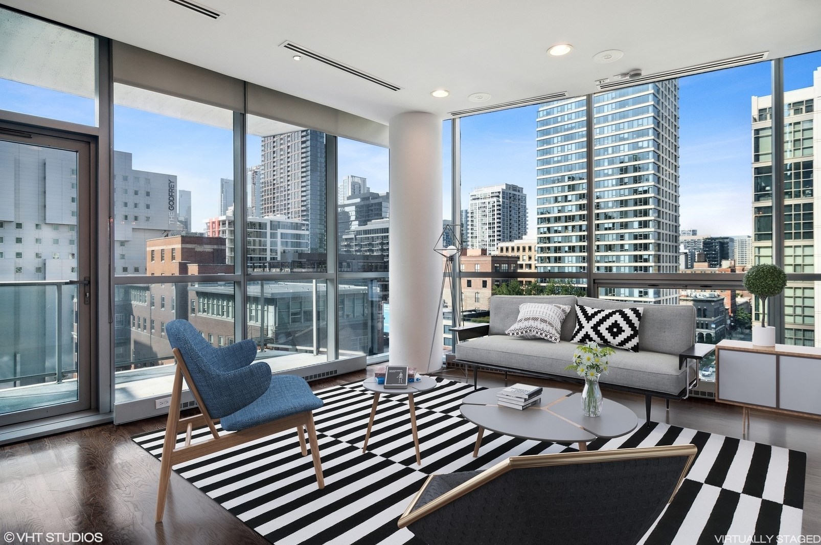 110 W Superior St Unit 902, Chicago, IL 60654