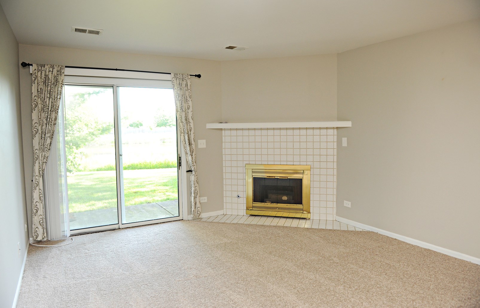 2458 Charleston Dr Unit 5, Schaumburg, IL 60193