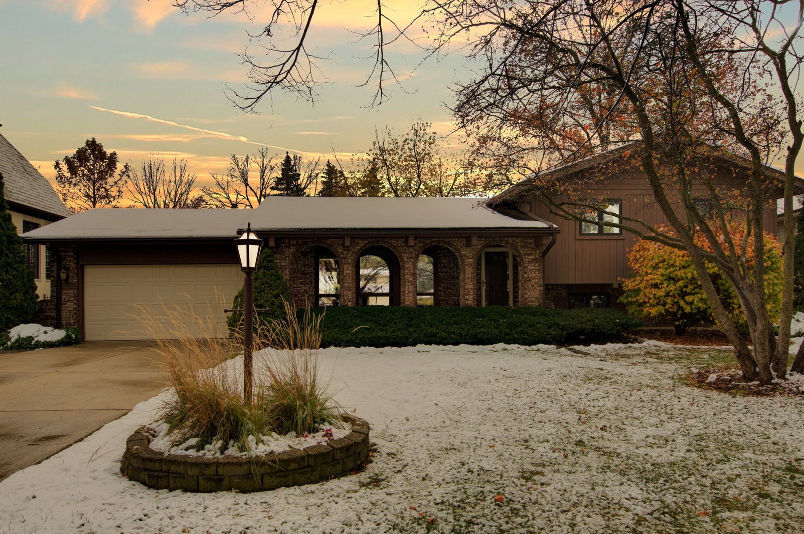 241 Herbert St, Downers Grove IL  60515-2206 exterior