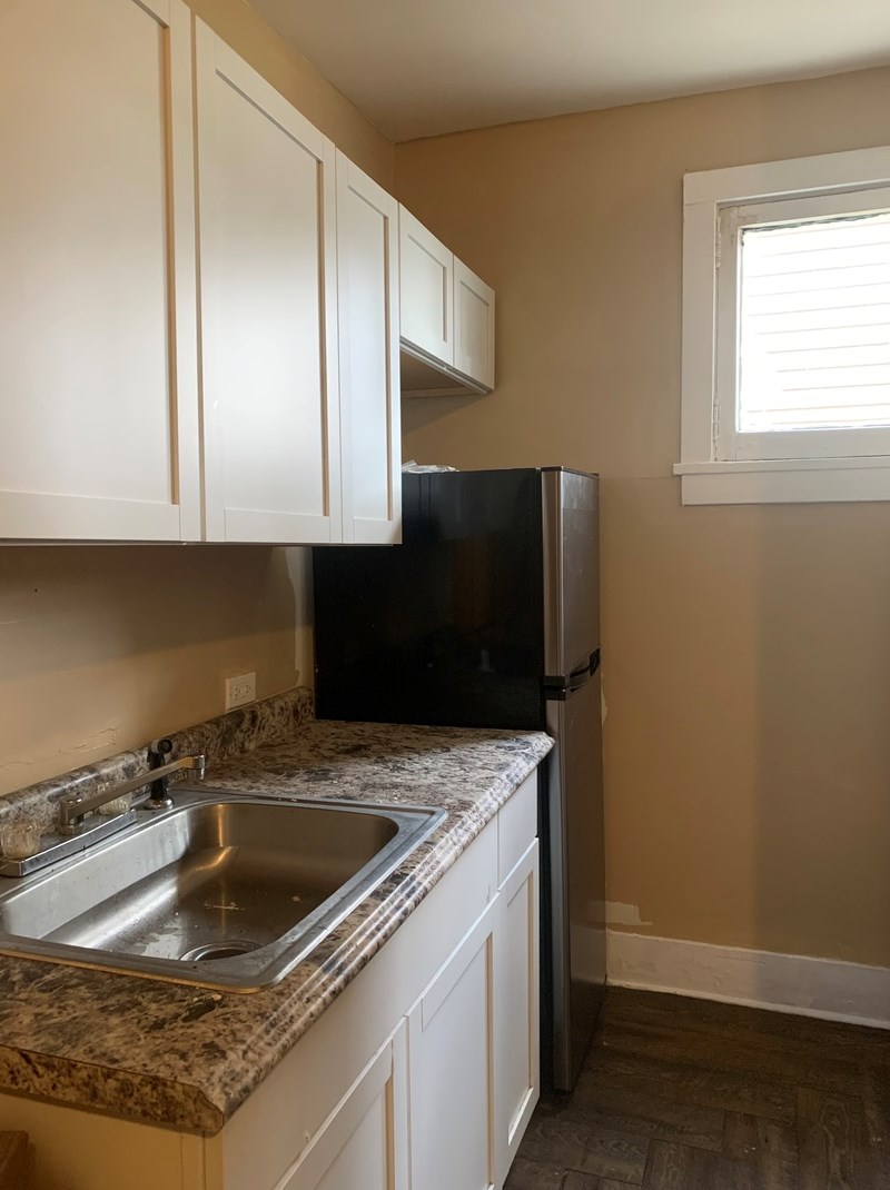 206 Clark St, Aurora, IL 60505-4241