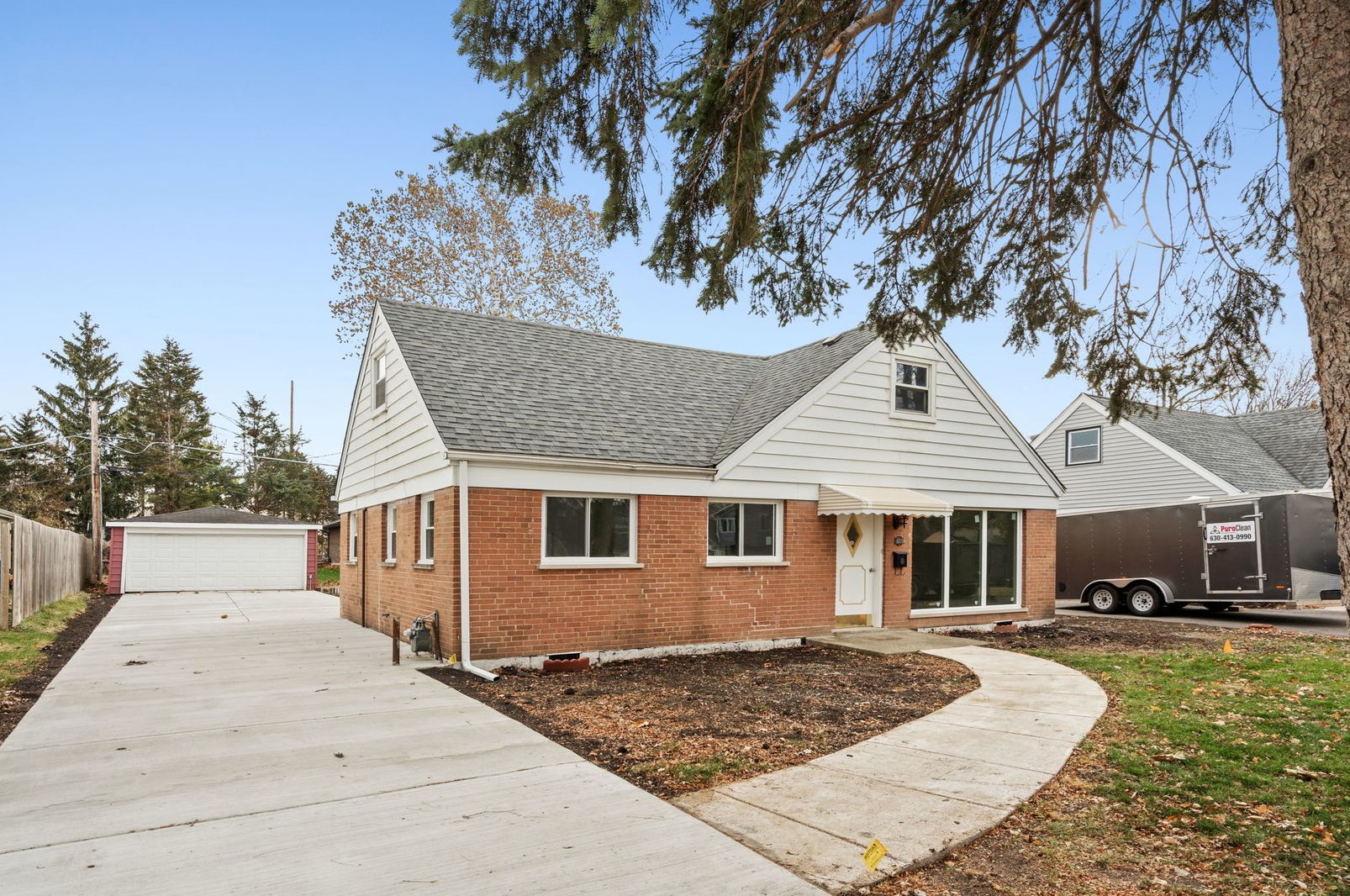 811 Justina St, Oak Brook IL  60521-2426 exterior