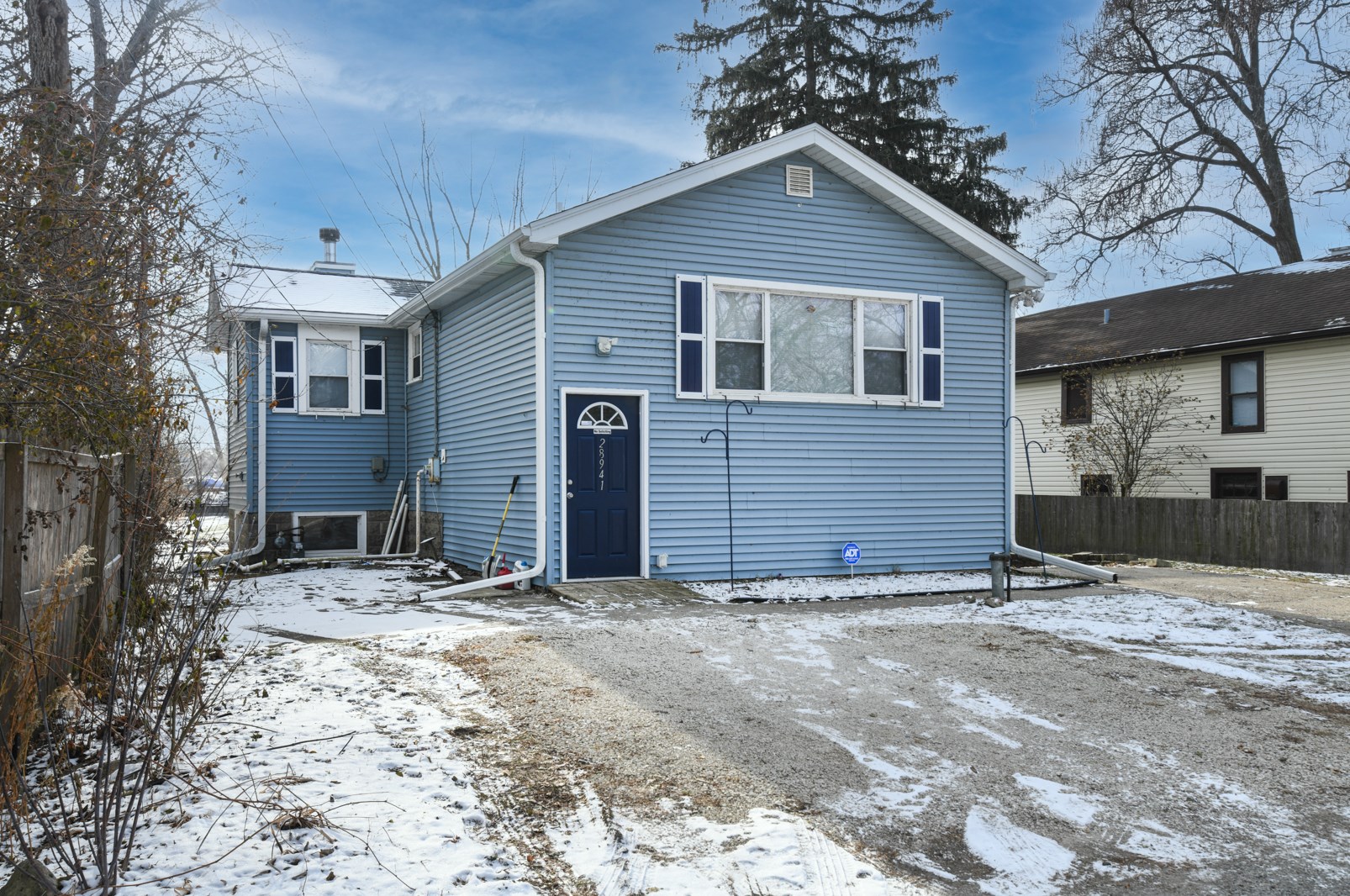 28941 W Westlane Ave, Spring Grove, IL 60081
