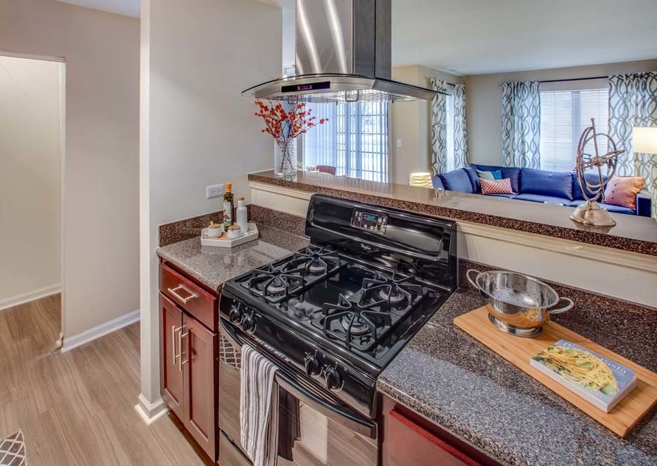 122 Macarthur Dr #5122, Willowbrook, IL 60527