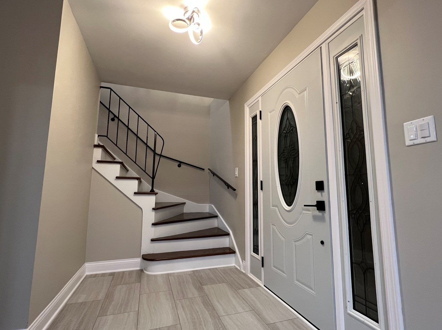3073 Hillside Ln, Oak Brook, IL 60561