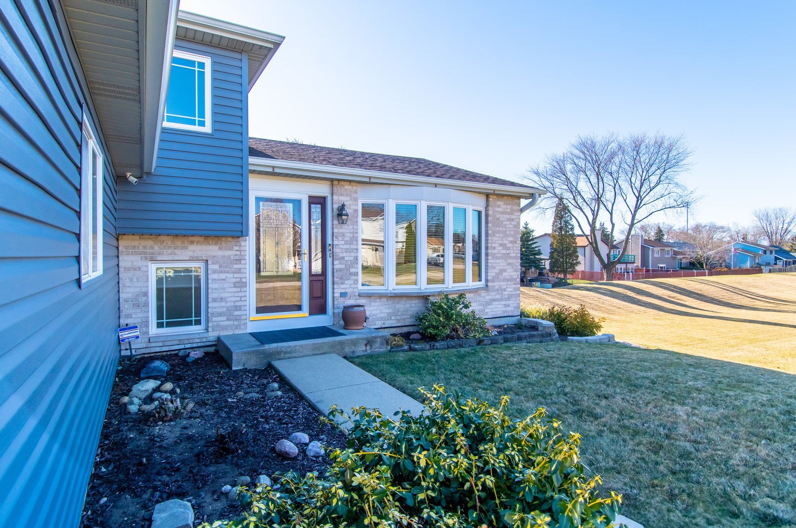 51 Ponderosa Dr, Romeoville, IL 60446-4067