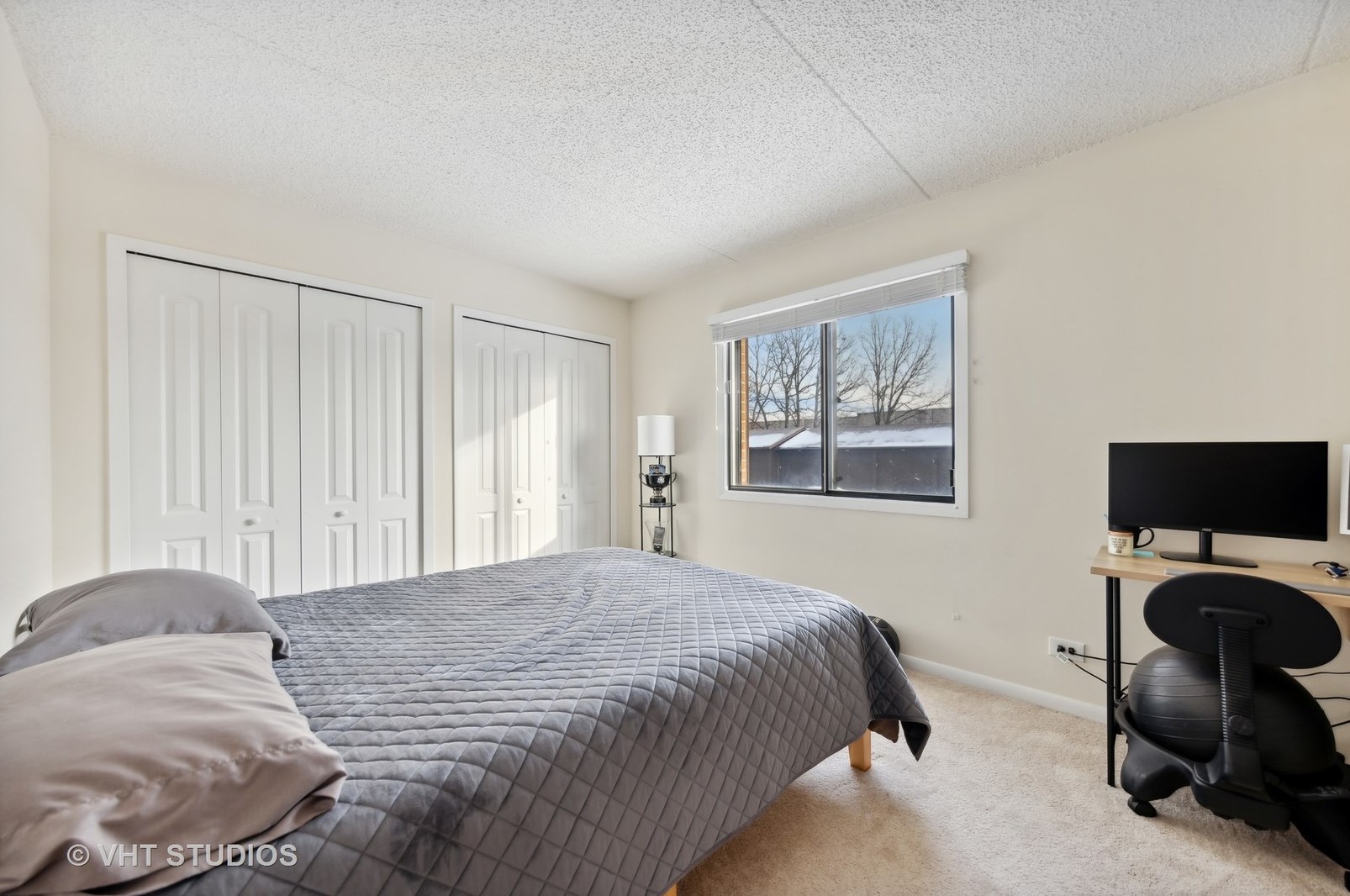 8200 Anchor Dr, Downers Grove, IL 60517-4360