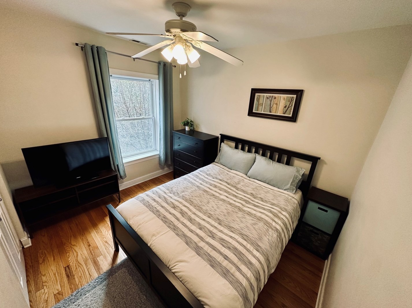 1230 Elmwood Ave Apt 1w, Evanston, IL