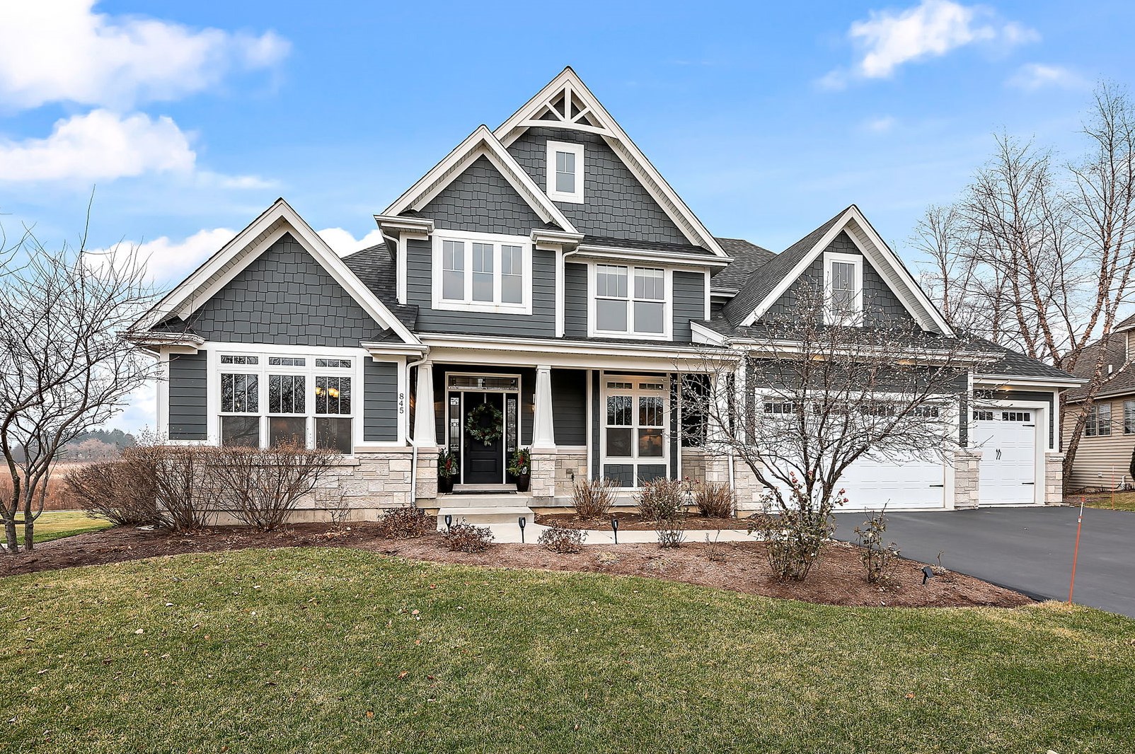 845 Citizen Ave, Elburn, IL 60119-7812