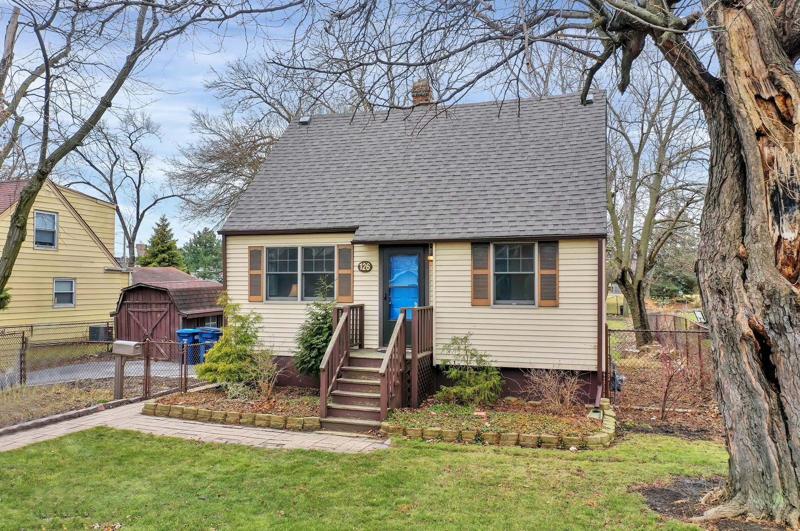 126 Dodd Ave, Melrose Park, IL 60164-2571