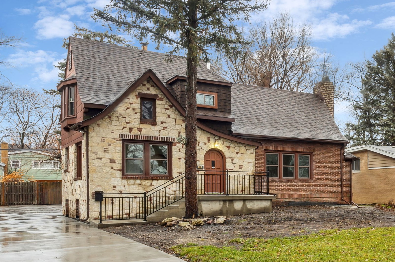 812 Phillippa St, Oak Brook, IL 60521